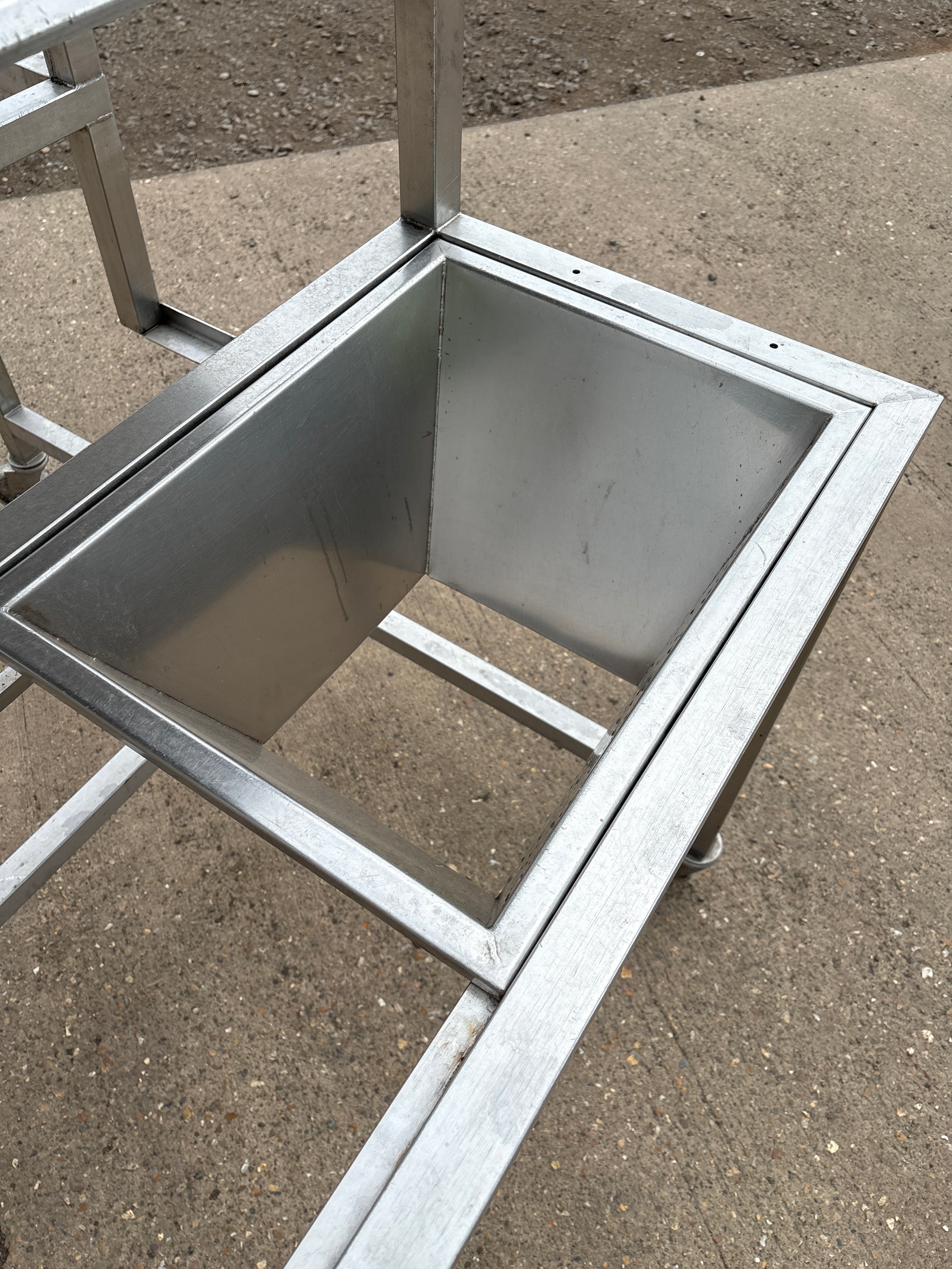 Sorting table