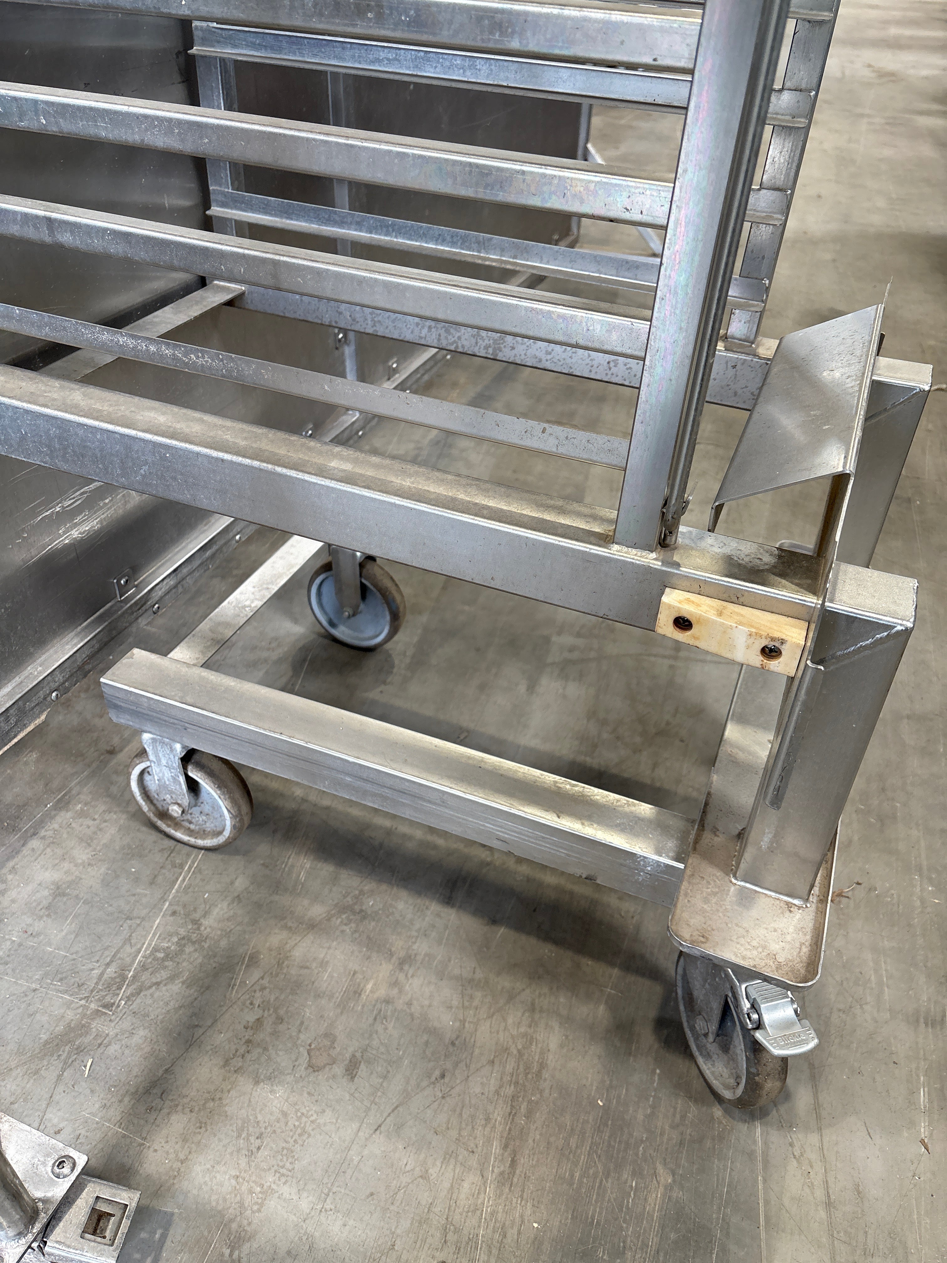 Stainless trolley for chiller
